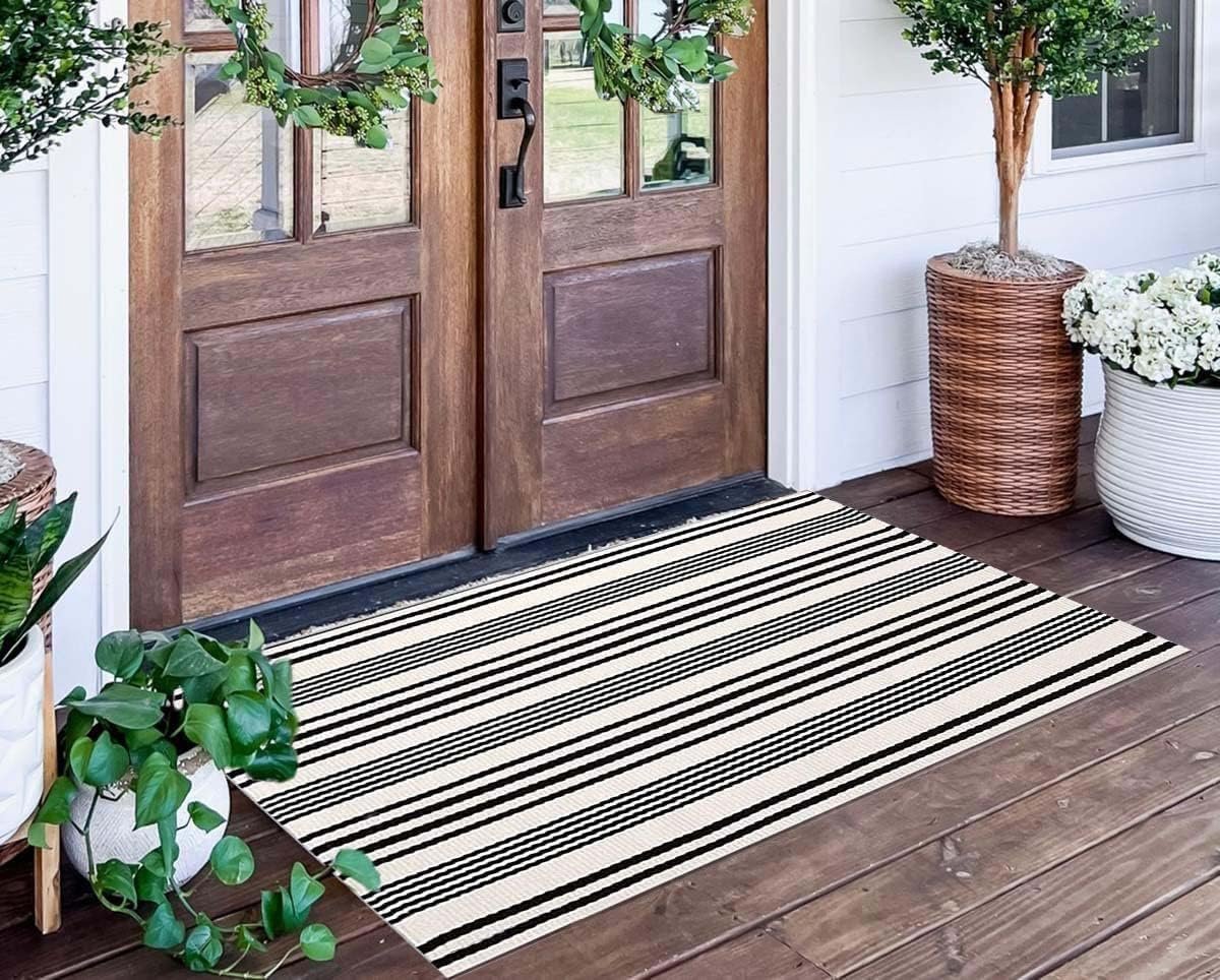 Black and White Striped Outdoor Rug 24” x 51”Farmhouse Front Porch Rug Hand-Woven Machine Washable Layered Door Mats for Entryway/Bedroom/Patio/Porch Decor