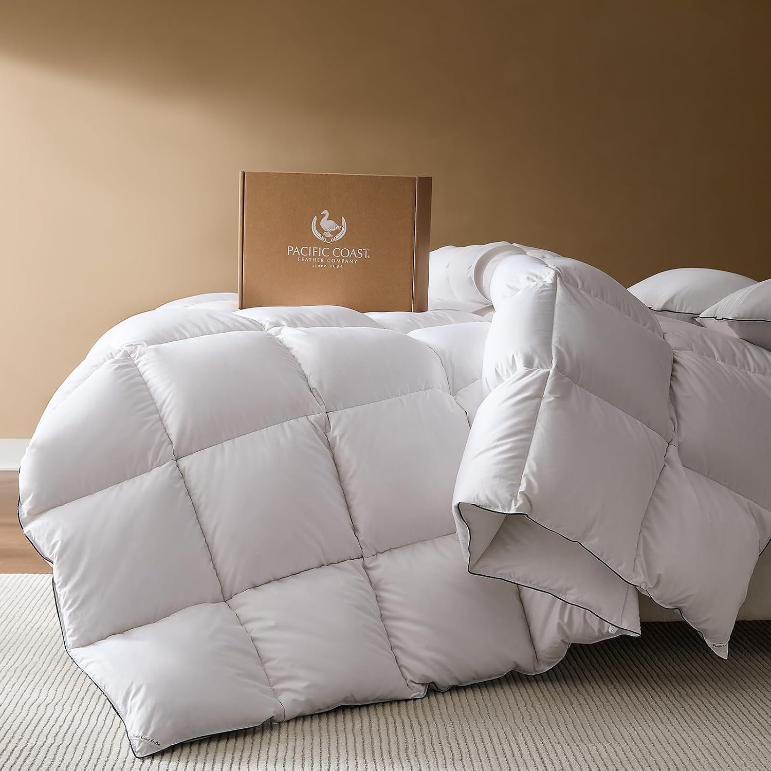 Pacific Coast Goose Feather Down Fiber Comforters Queen Size, Extra Fluffy White Duvet Insert, Ultra-Soft, Breathable, All Season Hotel Luxury Bedding Comforters, 8 Corner & Center Loops (90″x90″)