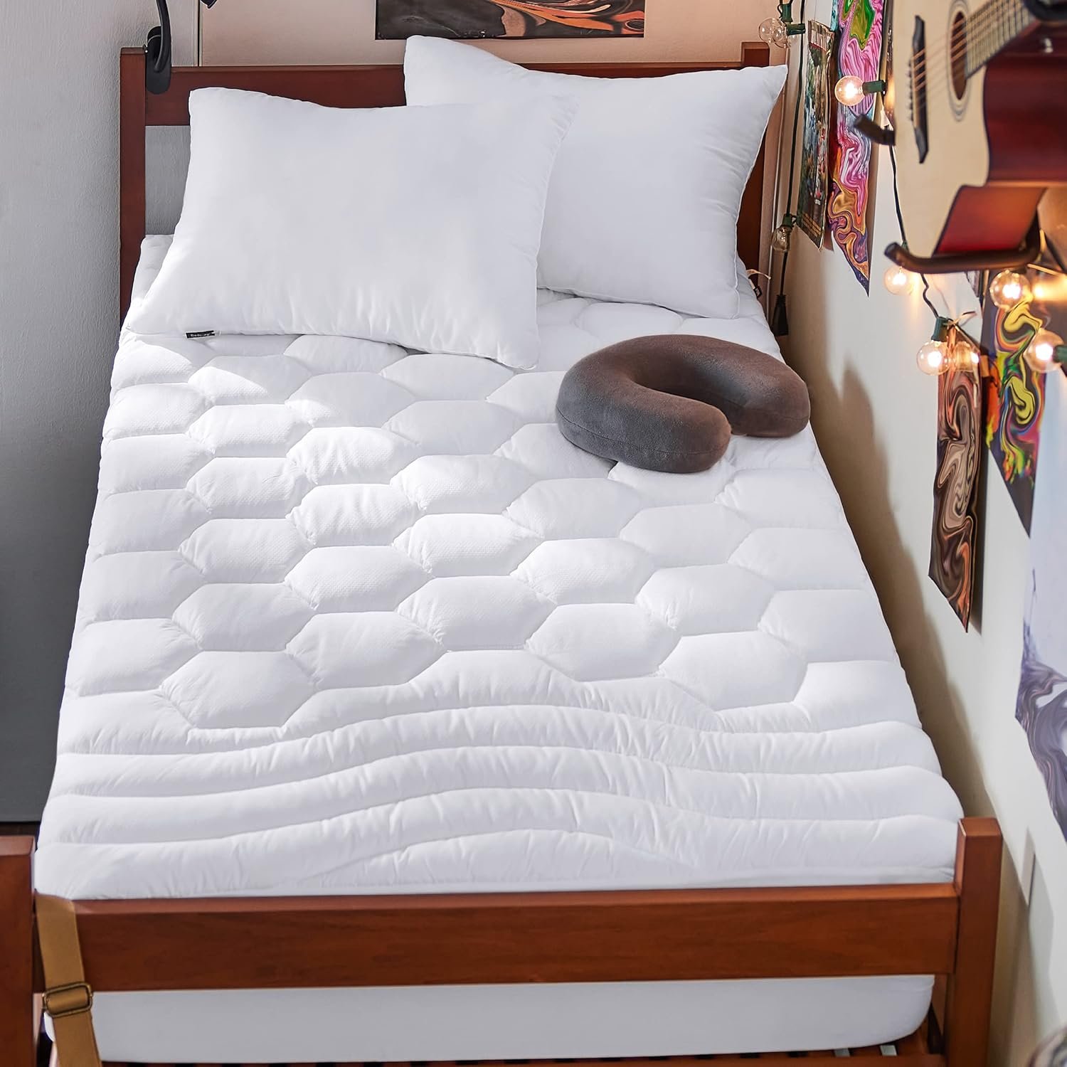 Bedsure Twin XL Mattress Pad – Soft Mattress Topper for College Dorm Room Essentials, Extra Long Twin Quilted Fitted Bed Cover Protector with 8-21 Inches Deep Pocket, Washable, White, 39×80 Inches