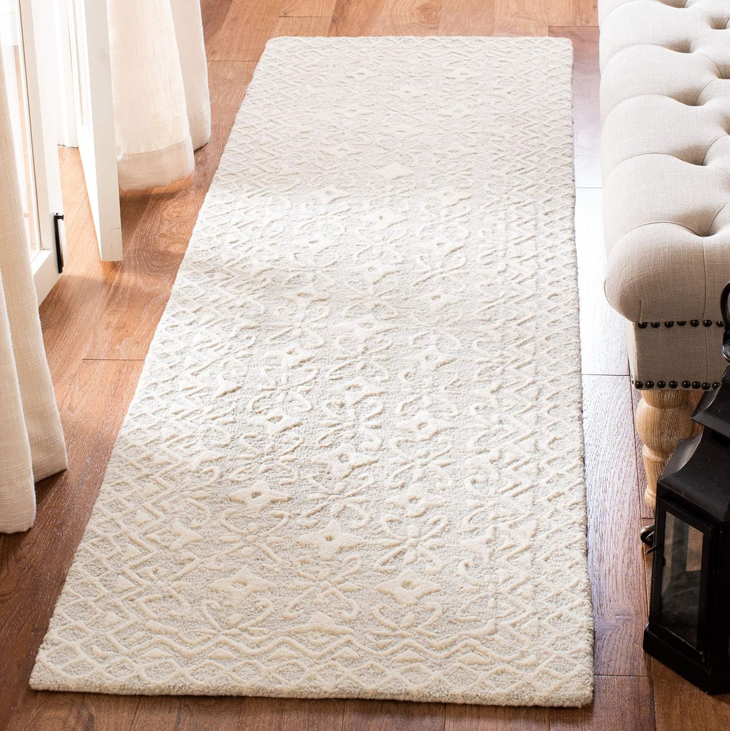 SAFAVIEH Blossom Collection Runner Rug – 2’3″ x 16′, Grey & Ivory, Handmade Wool, Ideal for High Traffic Areas in Living Room, Bedroom (BLM114F)
