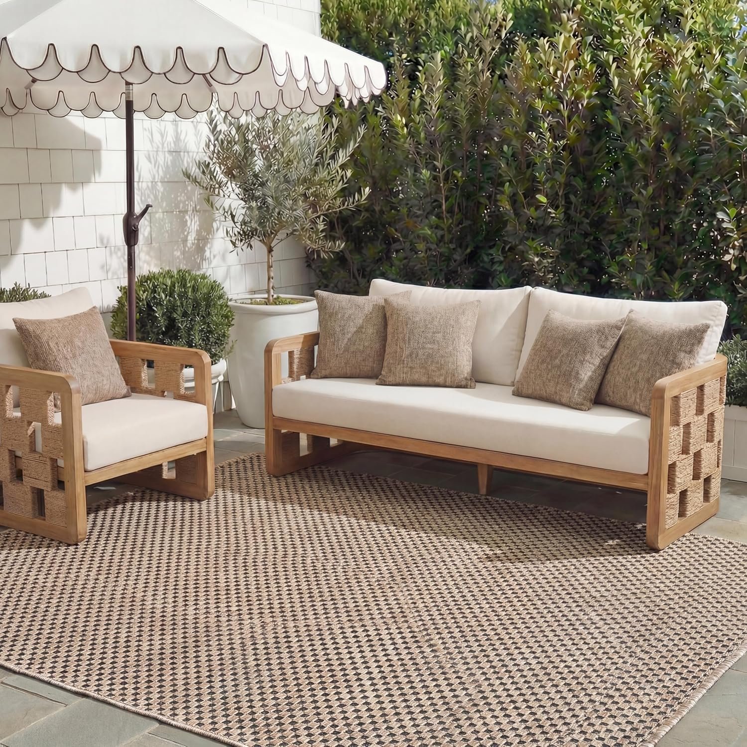 SAFAVIEH Washable Rug Outdoor Courtyard Collection – 8′ x 10′, Natural & Black, Non-Shedding & Easy Cleaning, Ideal for Patio, Backyard, Mudroom, DIning Space (CY8521-37312)