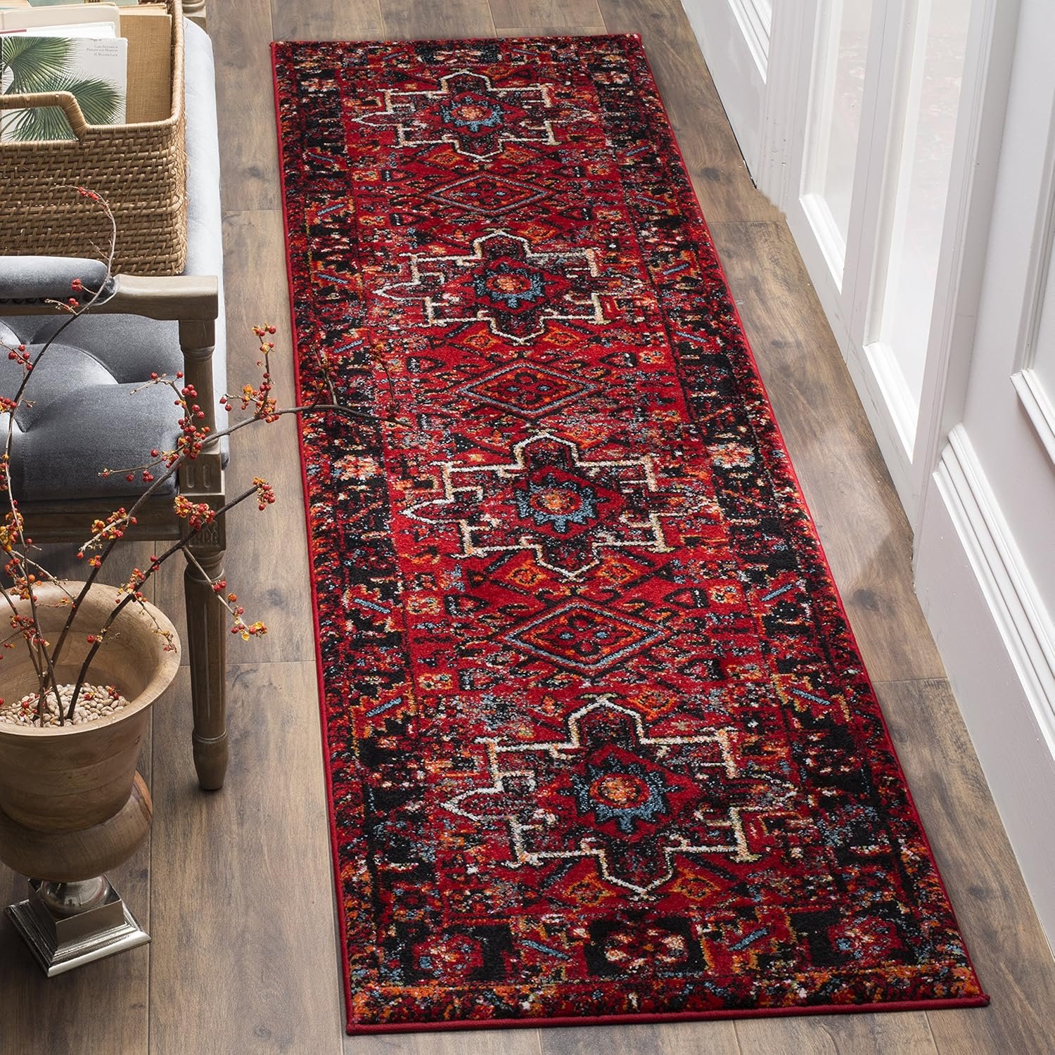 SAFAVIEH Vintage Hamadan Collection Runner Rug – 2’3″ x 8′, Red & Multi, Traditional Persian Design, Non-Shedding & Easy to Clean, Ideal for Hallway, Foyer, Entryway, Bedroom (VTH211A)